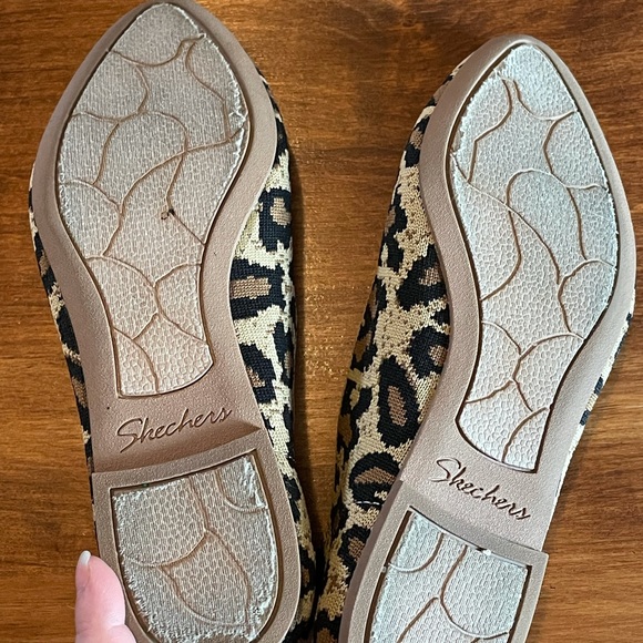 Sketchers cheetah slip on shoes - Picture 9 of 15